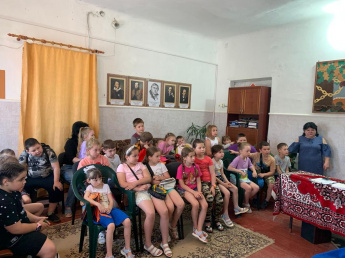 Новоберезанская сельская библиотека провела акцию "Сохрани жизнь!" в целях профилактики безопасности детей в летний период.